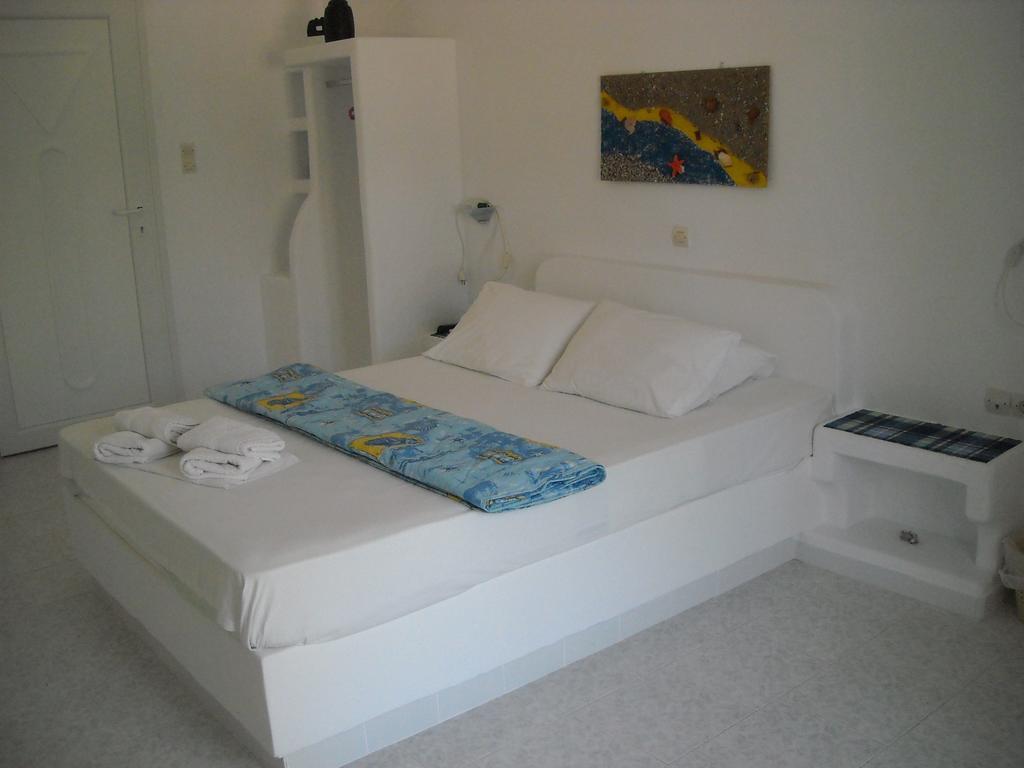 Ostria Vento Hotel Pollonia Buitenkant foto